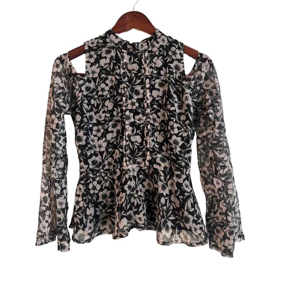Floral Top By Lucy Paris Is Like A Dream Come True! Size Small.Black and Gray